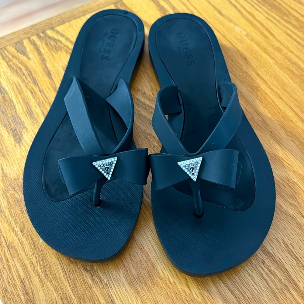 Guess flip flops